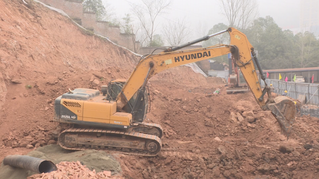 【拼经济 比发展】县教育系统：奋战开门红 跑出<font color='red'>项目</font>建设加速度