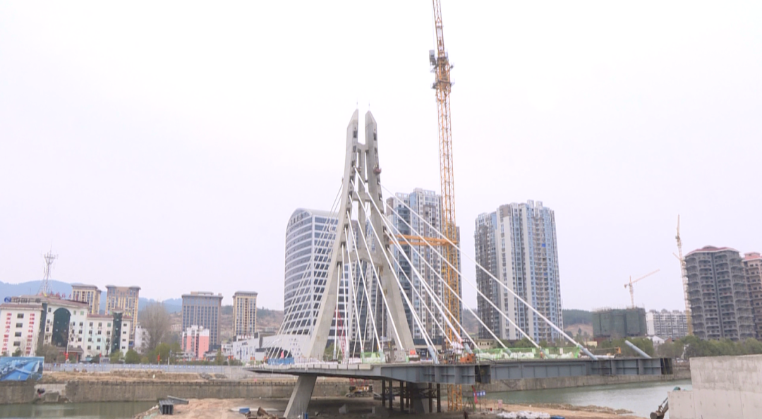 【拼经济比发展】宝龙大桥<font color='red'>项目</font>加速推进