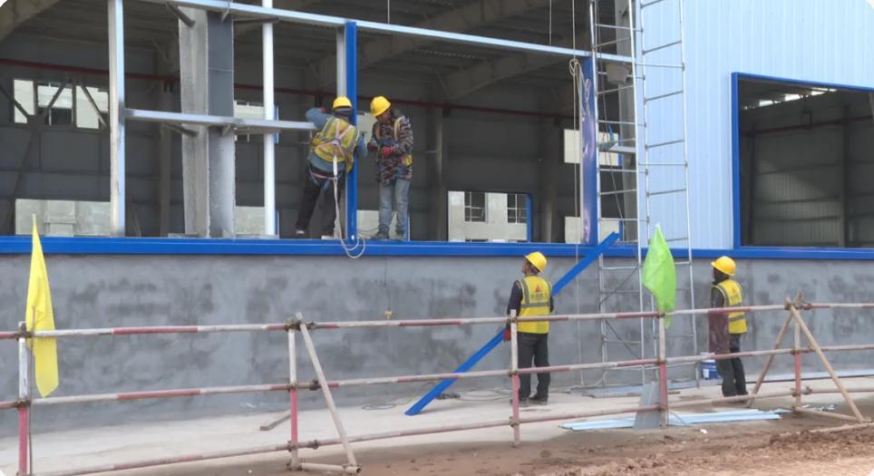 【守初心 强“四力” 助发展】抢进度 抓质量  粮食仓储<font color='red'>项目</font>建设“如火如荼”