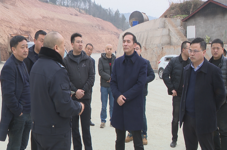 范为民调研重点交通<font color='red'>项目</font>建设、用地保障、安全生产等工作