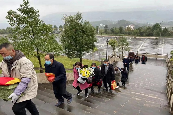 开封籍烈士岳虎遗骨今日迁入<font color='red'>剑阁县</font>革命烈士陵园