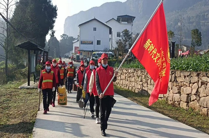 <font color='red'>剑阁县</font>文明实践：三月春风暖人心，志愿之花别样红