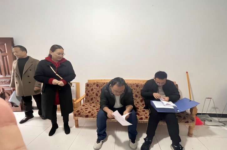 <font color='red'>剑阁县</font>发改局深入粮食和物资储备企业开展安全生产常态化暗查暗访工作