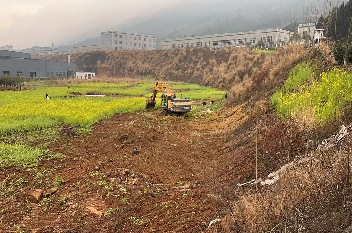 <font color='red'>剑阁县</font>境内首条普通干线一级公路开工建设