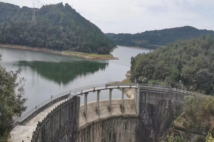 <font color='red'>剑阁县</font>水利局：保护生态环境 筑牢水源安全