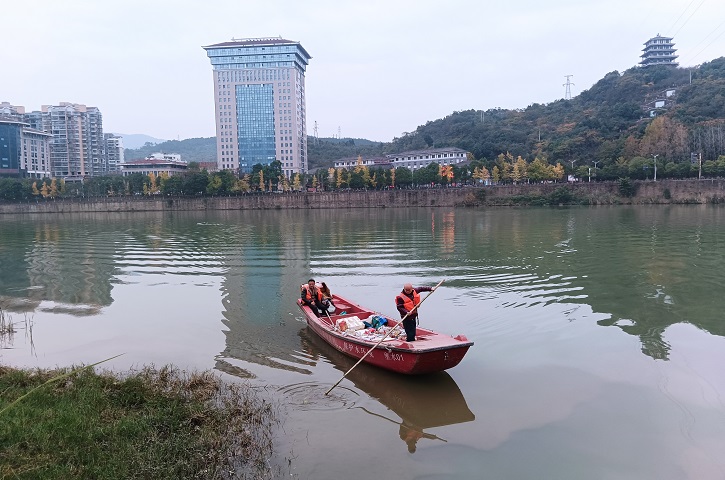 <font color='red'>剑阁县</font>：纵深推进河湖长制  扮靓河湖生态颜值