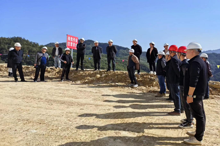 市应急管理局副局长苏琪均带队对长<font color='red'>景</font>矿业有限公司开展安全设施竣工验收