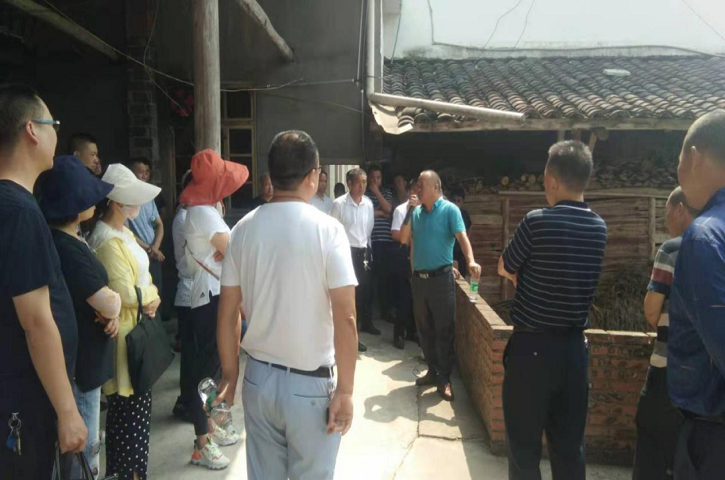 普安镇：召开剑阁县农村环境治理厕所革命整村推进<font color='red'>项目</font>实施推进现场会