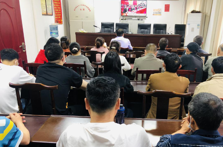 柳沟镇：集中收看中国共产党<font color='red'>四川省</font>第十二次代表大会开幕