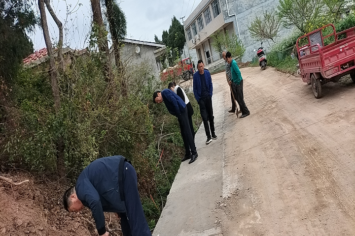 羊岭镇：积极实施道路错车道（硬化路肩）<font color='red'>项目</font>建设