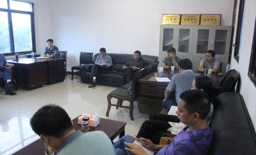 李方甫 普安车辆 拷贝.jpg